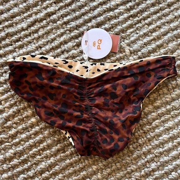 NWT Anthropologie PilyQ reversible cheetah wild heart ruched full bikini bottom - Picture 5 of 6